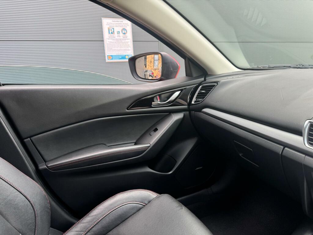 Mazda 3 2.0 Se White 1 Owner Low Tax Satnav Bluetoo White #19