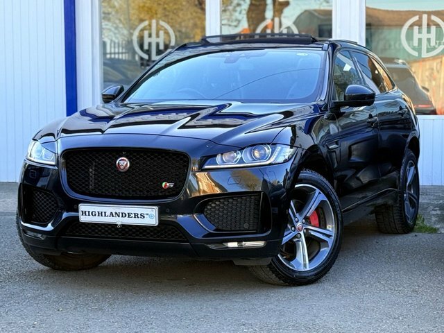 Jaguar F-Pace 2017 3.0 D300 V6 S Black Pack Open Pan Roof Meridi Black