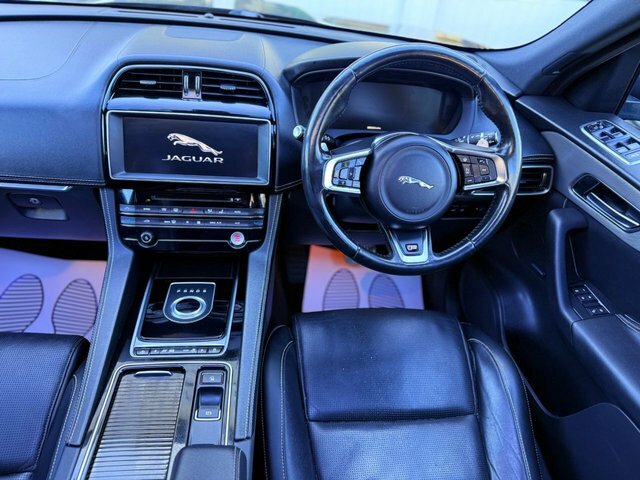 Jaguar F-Pace Suv 2.0 D180 R-sport Euro 6 Ss 20176 Black #33