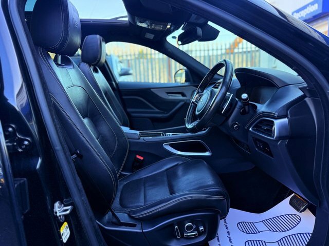 Jaguar F-Pace 2017 3.0 D300 V6 S Black Pack Open Pan Roof Meridi Black #5