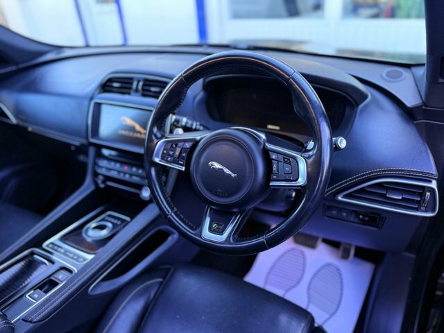 Jaguar F-Pace Suv 2.0 D180 R-sport Euro 6 Ss 20176 Black #34
