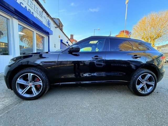 Jaguar F-Pace 2017 3.0 D300 V6 S Black Pack Open Pan Roof Meridi Black #3