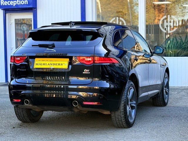 Jaguar F-Pace 2017 3.0 D300 V6 S Black Pack Open Pan Roof Meridi Black #2