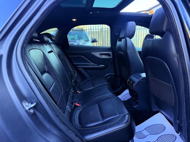 Jaguar F-Pace 2017 3.0 D300 V6 S Black Pack Open Pan Roof Meridi Black #6