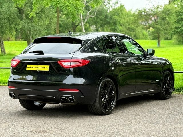 Maserati Levante 2020 3.0 V6 Granlusso Panoramic Hkardon Camera Tw Black #4
