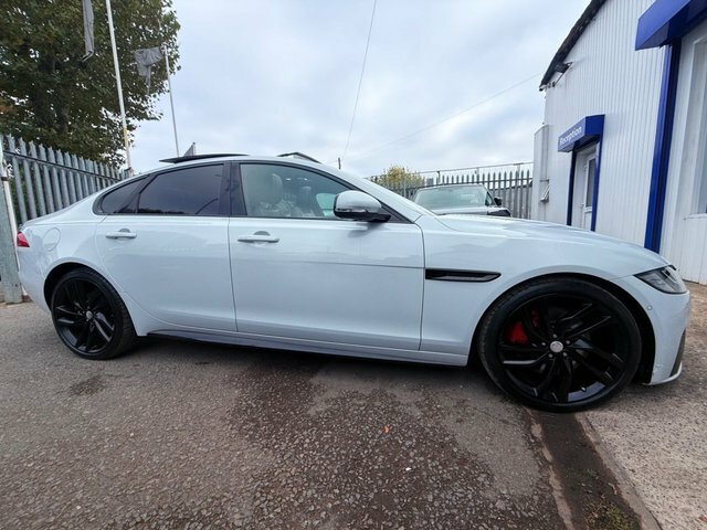 Jaguar XF 2016 3.0D V6 S Black Pack Sunroof Meridian Sat Nav White #3