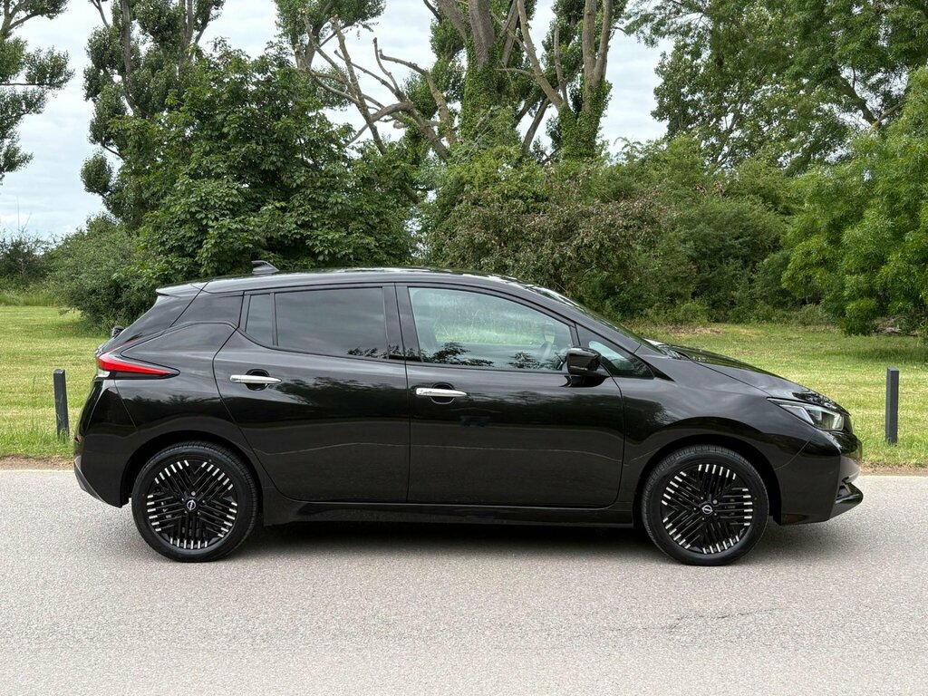 Nissan Leaf 59Kwh E Tekna Hatchback 217 Ps Black #2