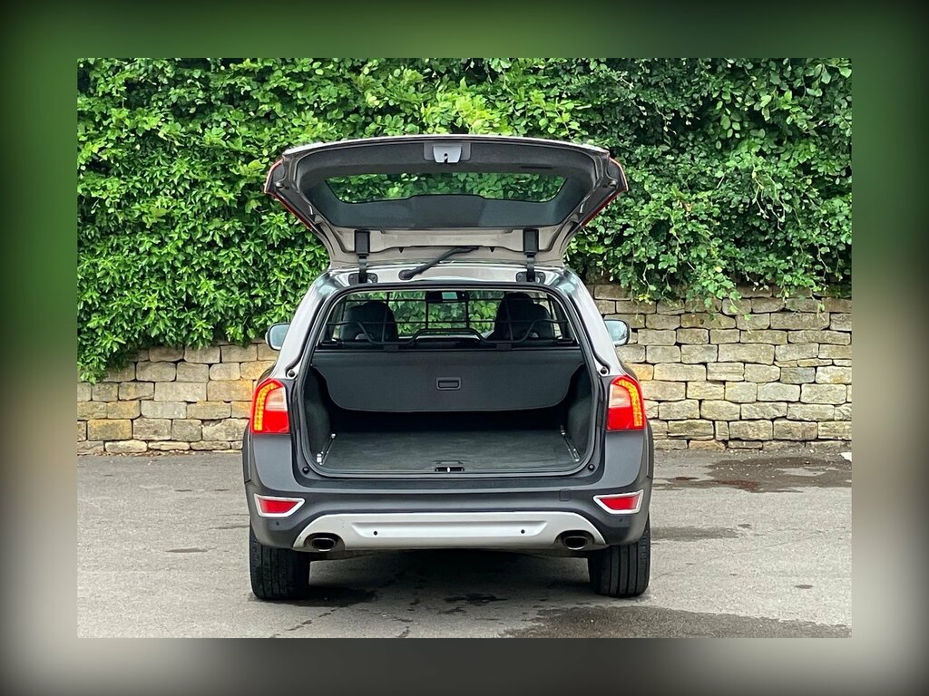 Volvo XC70 2.4 D5 Se Grey #13