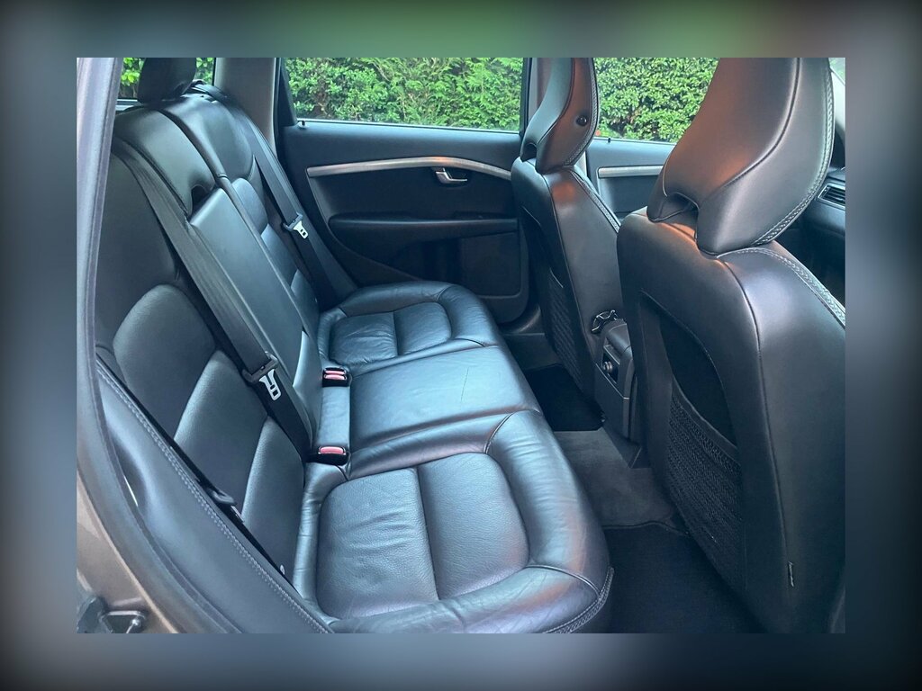 Volvo XC70 2.4 D5 Se Grey #17