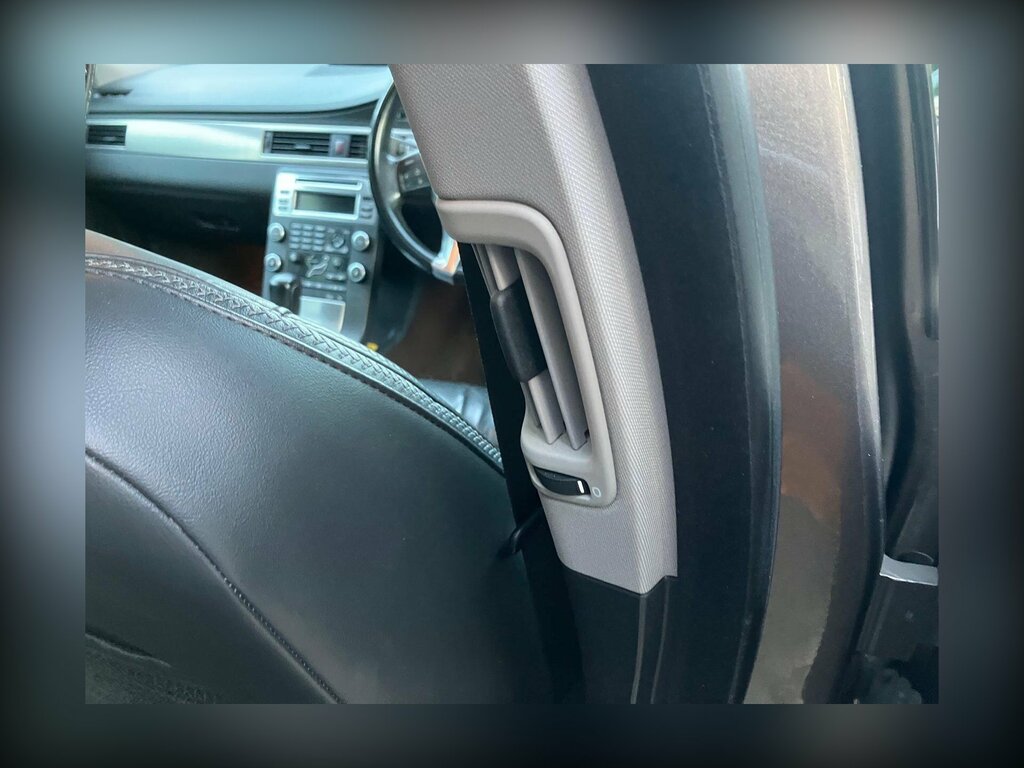 Volvo XC70 2.4 D5 Se Grey #23