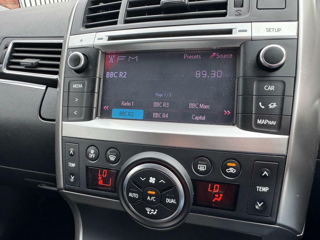 Toyota Verso Verso Icon D-4d Grey #17