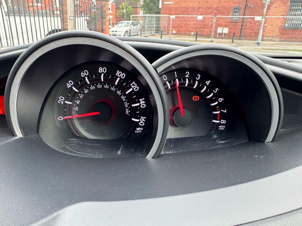 Toyota Verso Verso Icon D-4d Grey #19