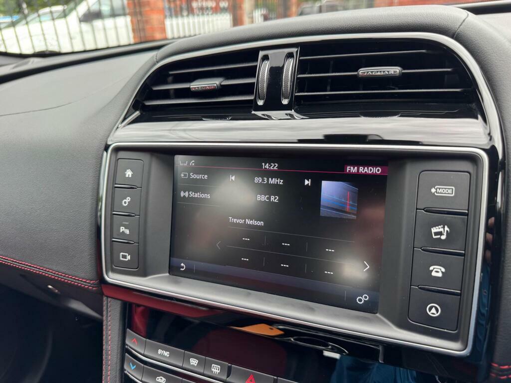 Jaguar F-Pace 2017 2.0 D240 Portfolio Suv Awd Eu Blue #20