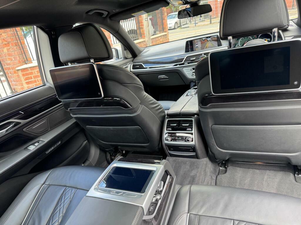 BMW 7 Series 730D M Sport White #11