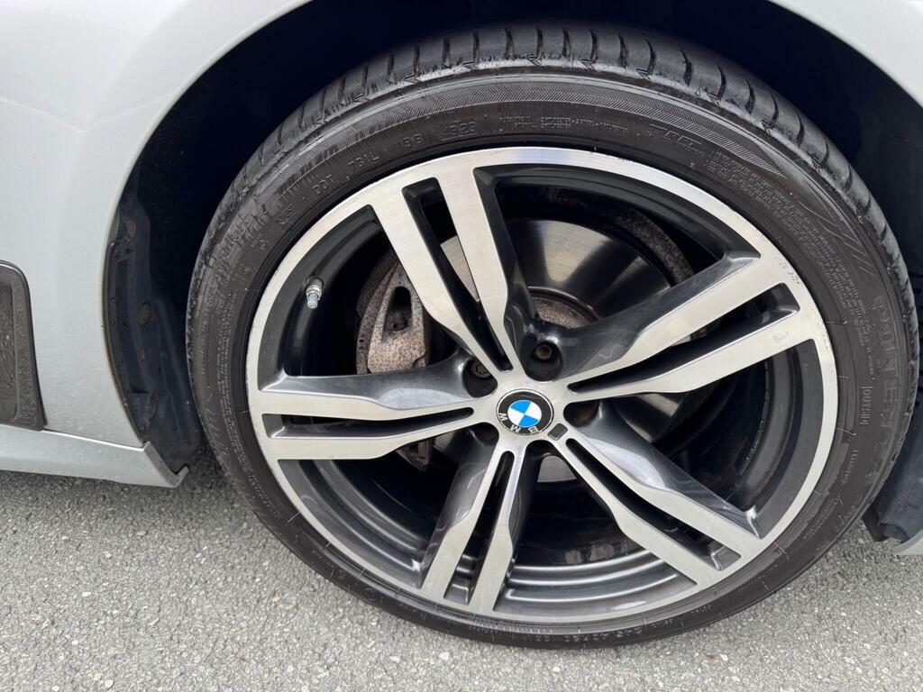 BMW 7 Series 730D M Sport White #24