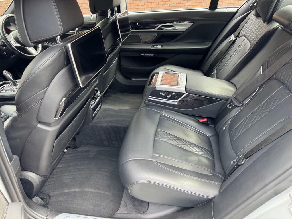 BMW 7 Series 730D M Sport White #12