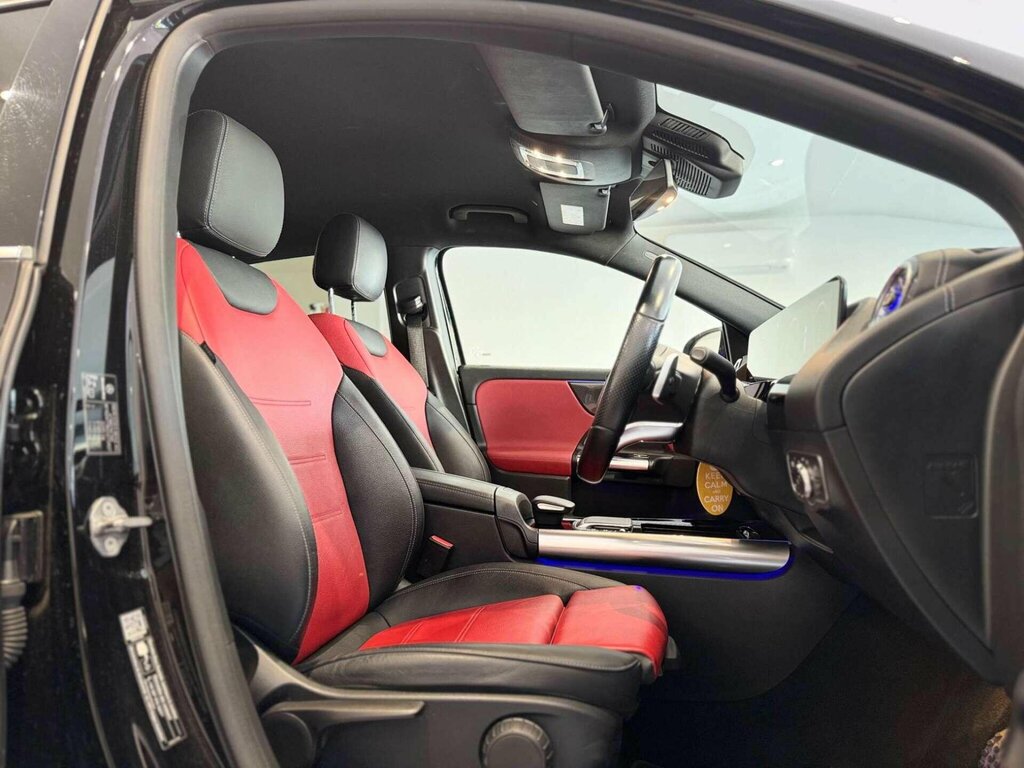 Mercedes-Benz GLA Class 1.3 Gla250e 15.6Kwh Exclusive Edition Premium 8G Black #2
