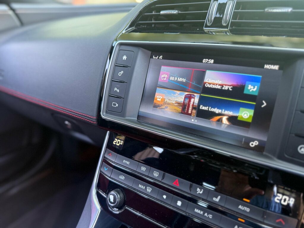 Jaguar XE Prestige Grey #47