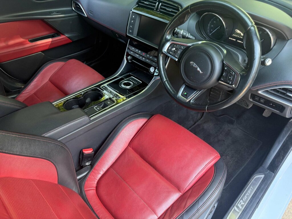 Jaguar XE 2.0 Gtdi R-sport Euro 6 Ss White #3