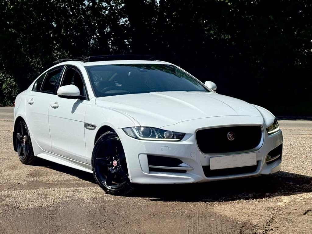 Jaguar XE 2.0 Gtdi R-sport Euro 6 Ss White #2