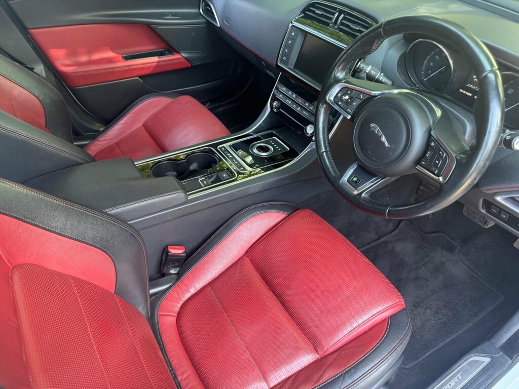 Jaguar XE Prestige Grey #35