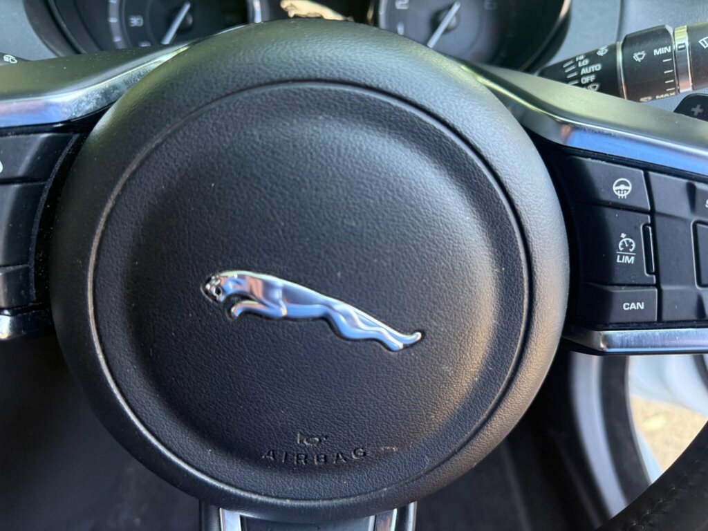 Jaguar XE Prestige Grey #41
