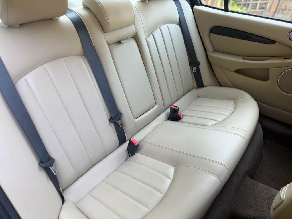 Jaguar X-Type 2.2D Sovereign Black #48