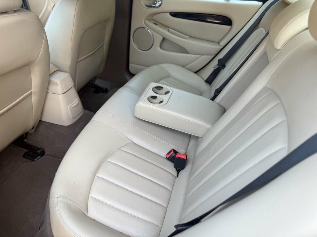 Jaguar X-Type 2.2D Sovereign Black #53