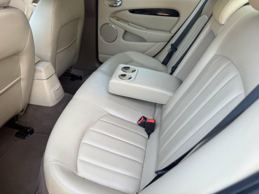 Jaguar X-Type 2.2D Sovereign Black #54