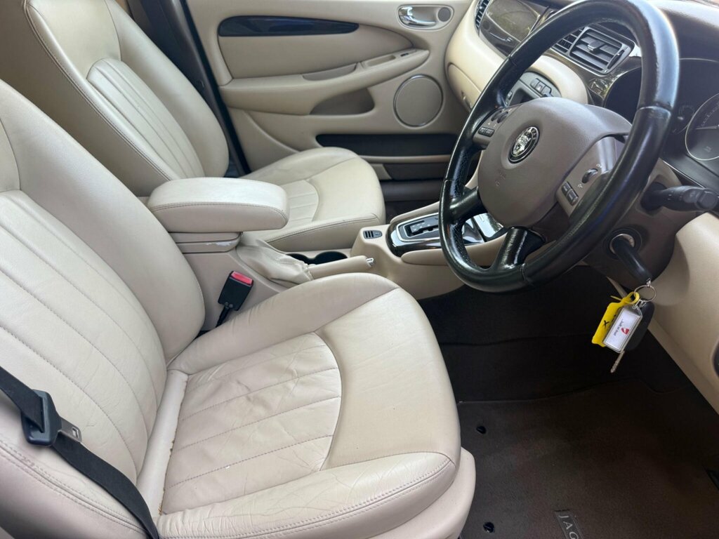 Jaguar X-Type 2.2D Sovereign Black #26