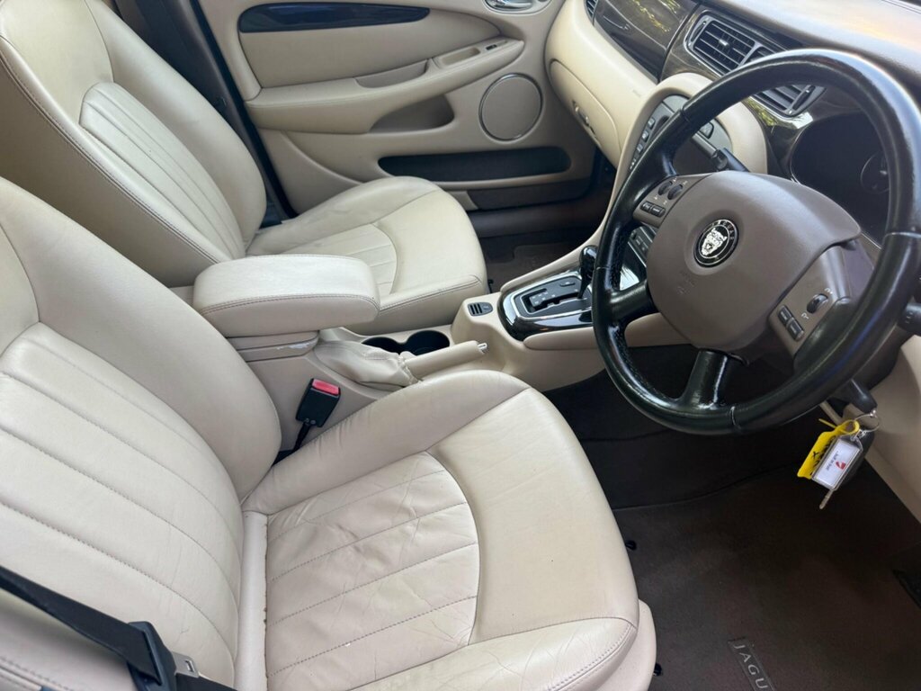 Jaguar X-Type 2.2D Sovereign Black #25