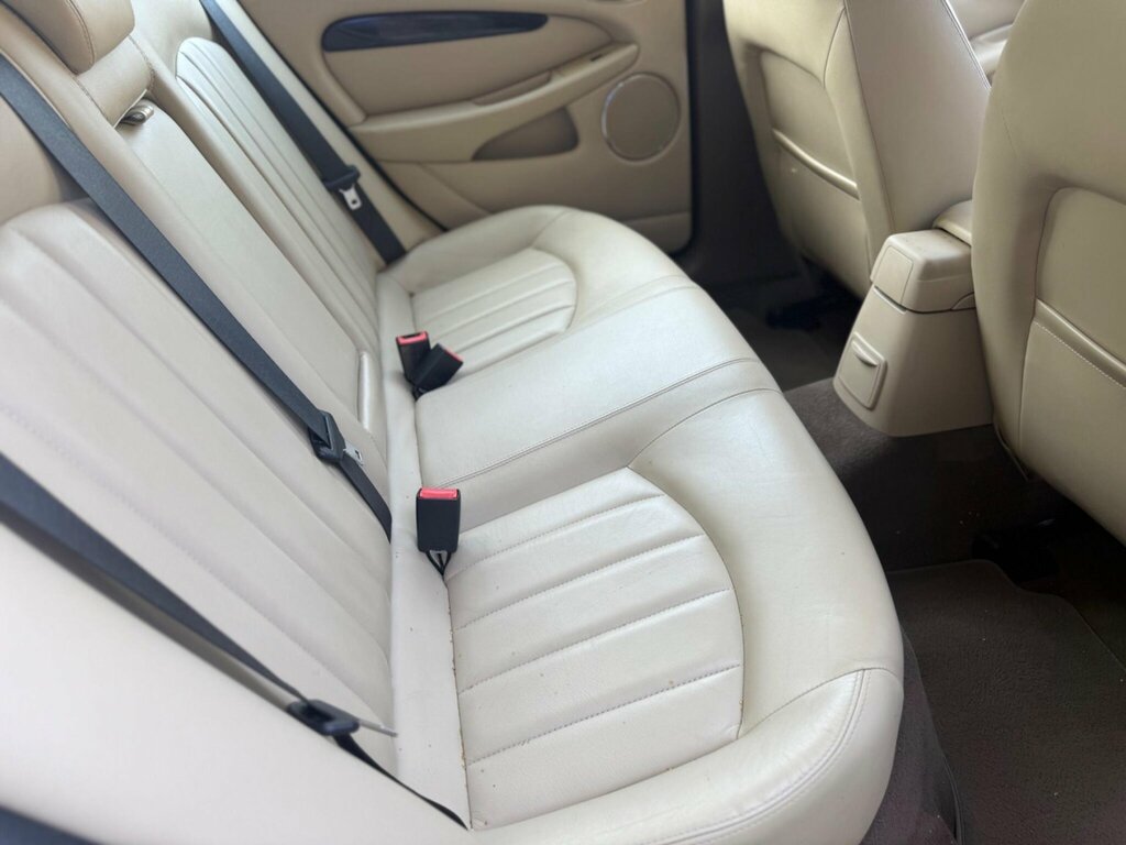 Jaguar X-Type 2.2D Sovereign Black #47