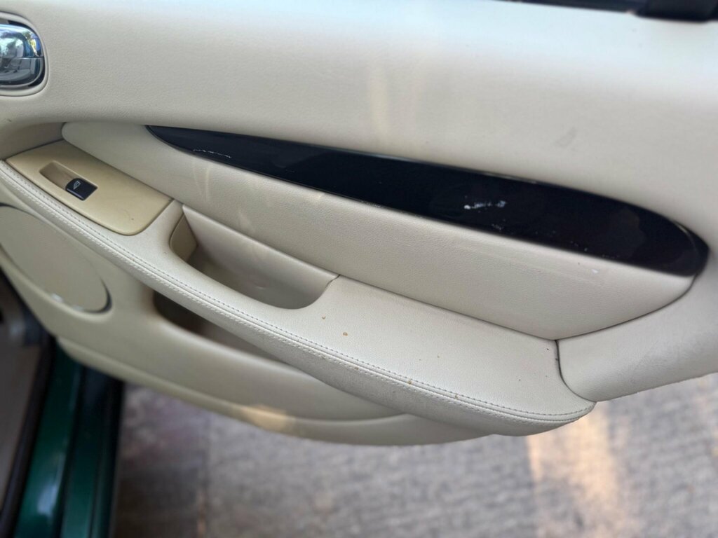 Jaguar X-Type 2.2D Sovereign Black #43