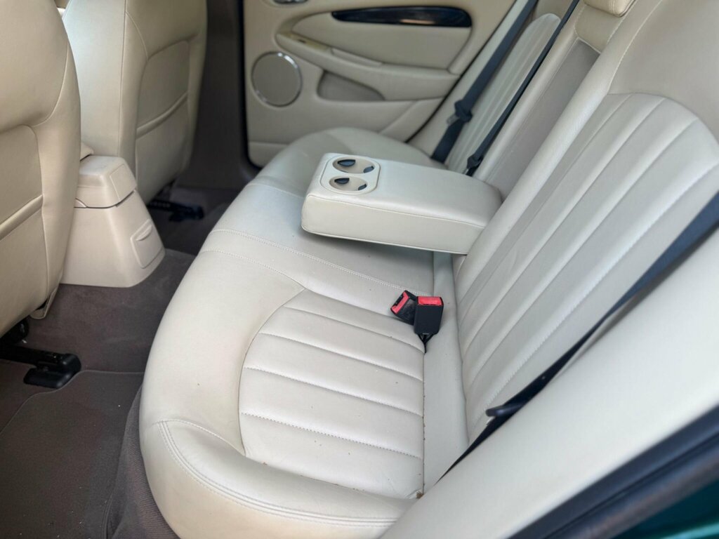Jaguar X-Type 2.2D Sovereign Black #55