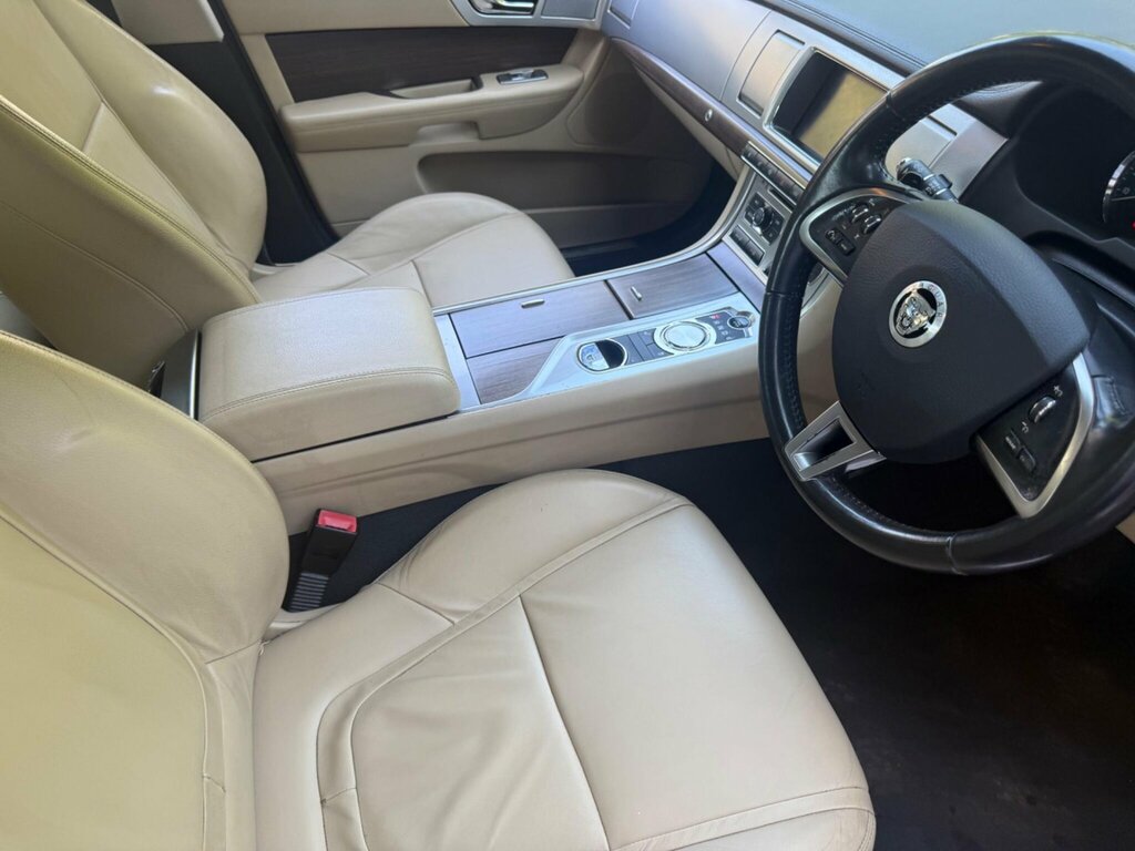 Jaguar XF 2.2D Sport Blue #26
