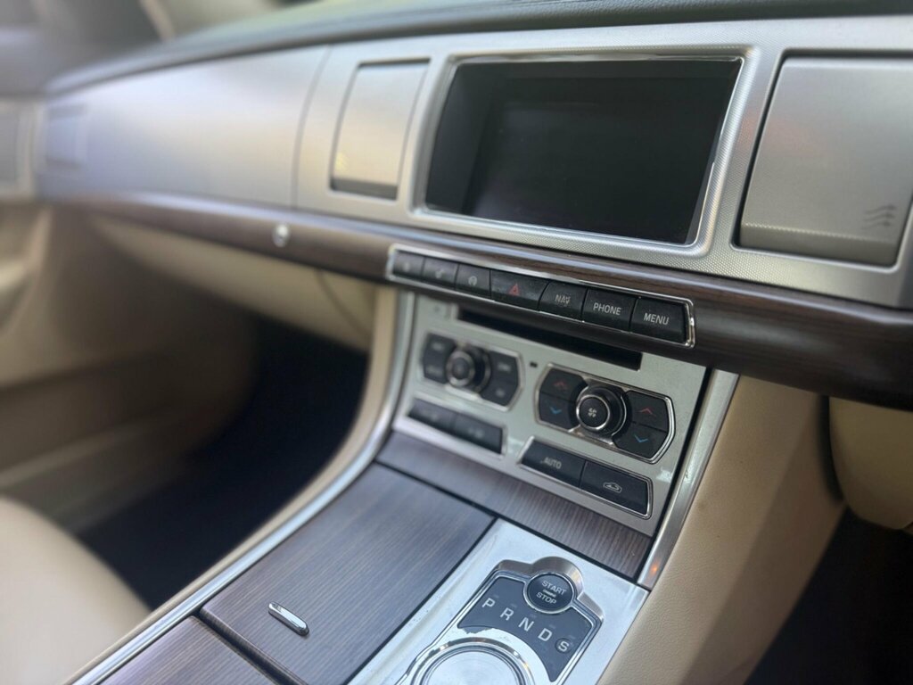 Jaguar XF 2.2D Sport Blue #32