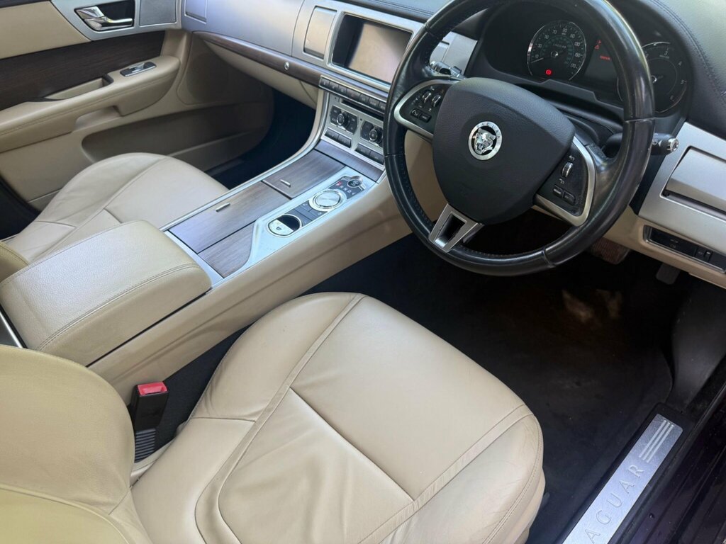 Jaguar XF 2.2D Luxury Euro 5 Ss Red #2
