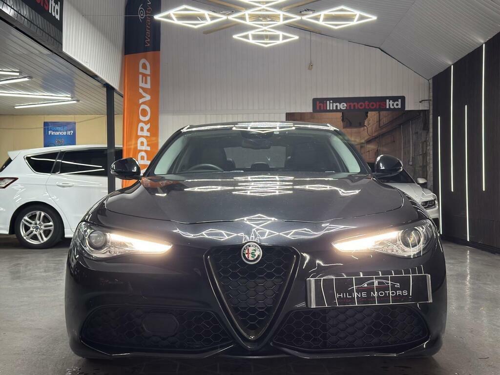 Alfa Romeo Giulia 2.2 Td Speciale Euro 6 S S YY67KTG Black #2