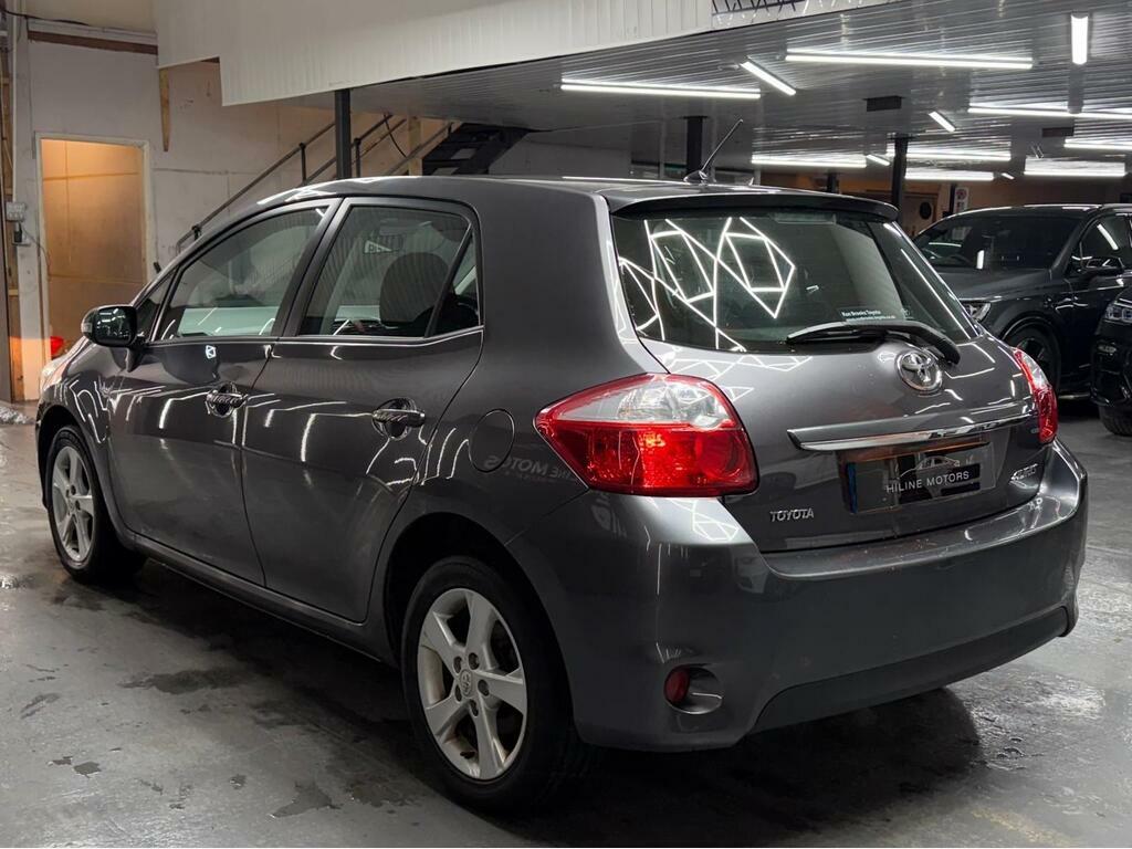 Toyota Auris 1.6 V-matic Tr Grey #4