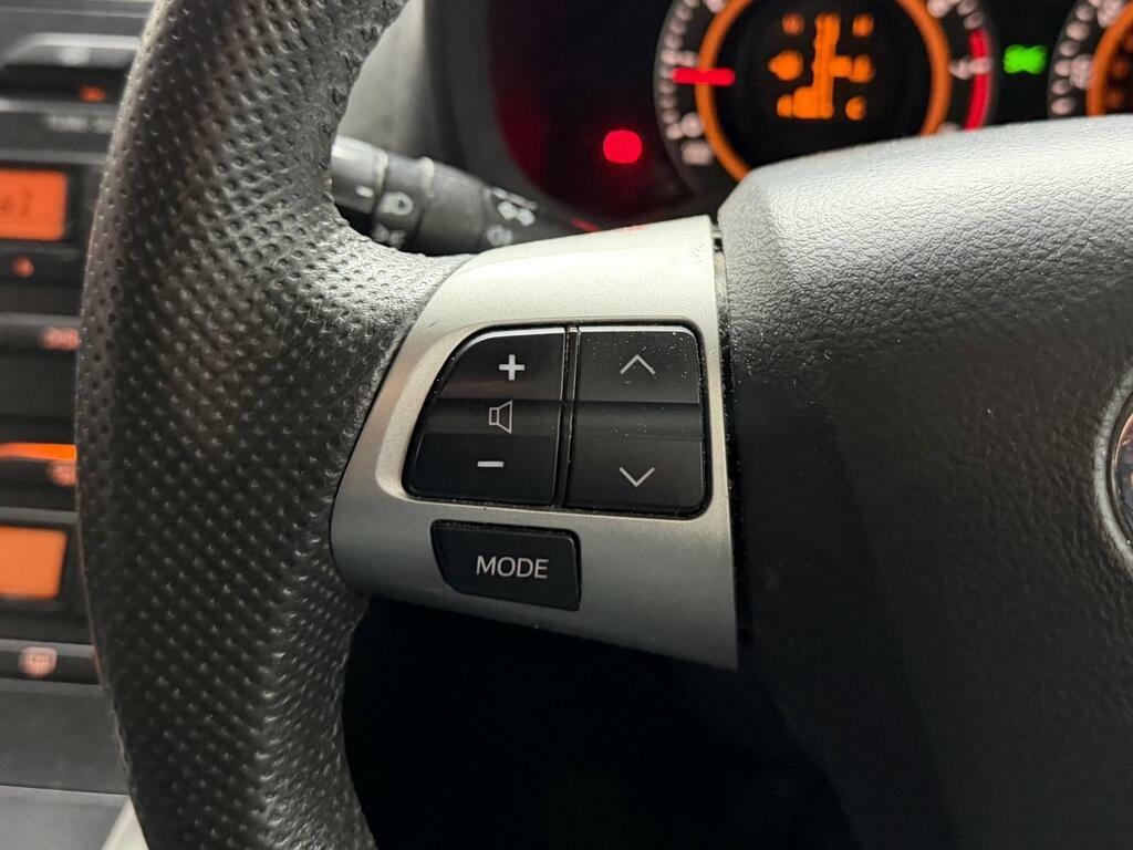 Toyota Auris Hatchback 1.6 Tr Multimode 201010 Blue #20