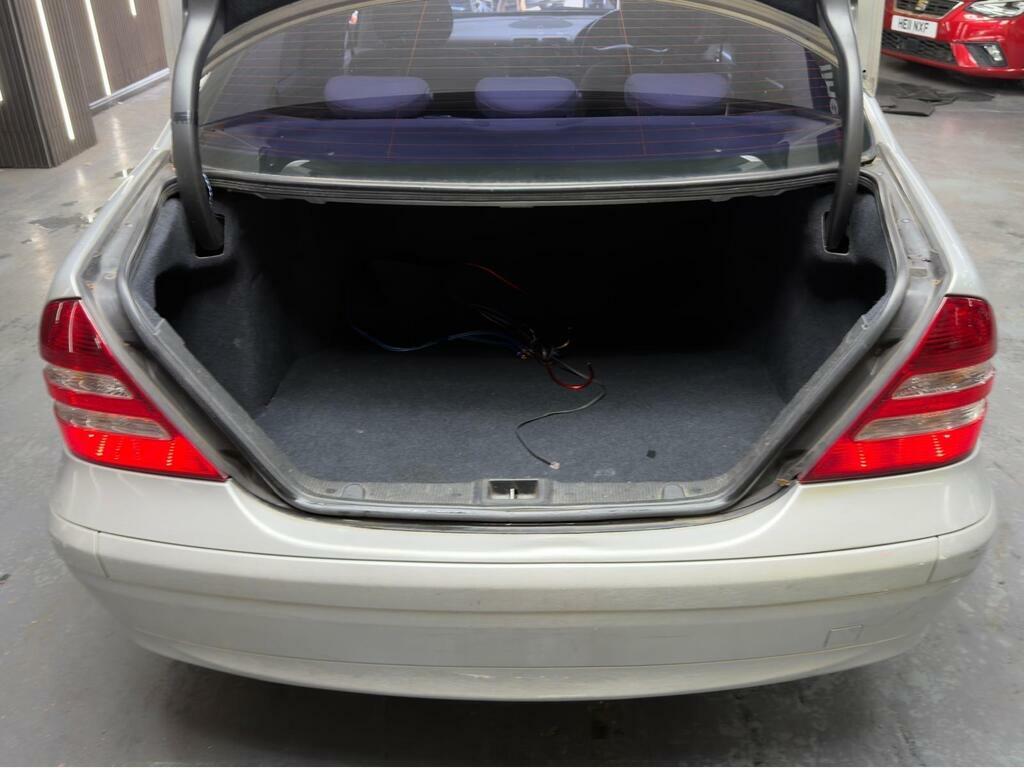 Mercedes-Benz C Class Saloon 1.8 C180 Kompressor Avantgarde Se 2005 Silver #8