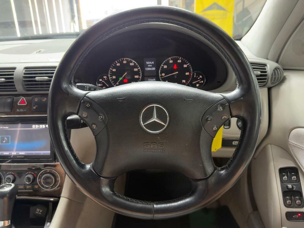 Mercedes-Benz C Class Saloon 1.8 C180 Kompressor Avantgarde Se 2005 Silver #10