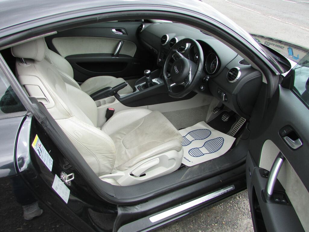 Audi TT 2.0T Fsi EF08UXR Black #6