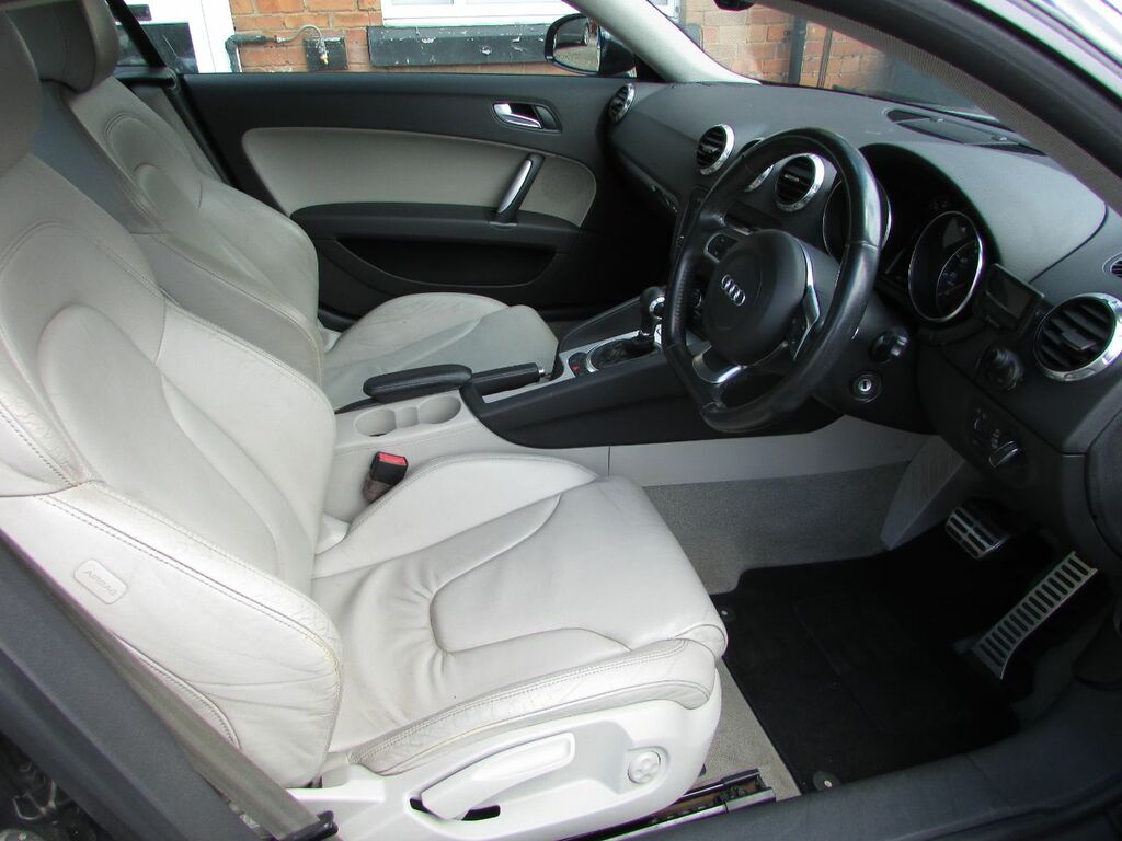 Audi TT 2.0T Fsi S Tronic Black #6