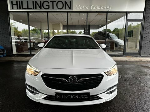 Vauxhall Insignia 2.0 Turbo D White #3