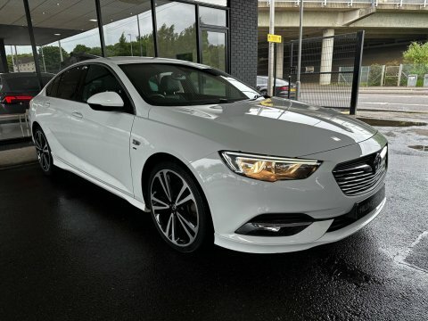 Vauxhall Insignia 2.0 Turbo D White #5