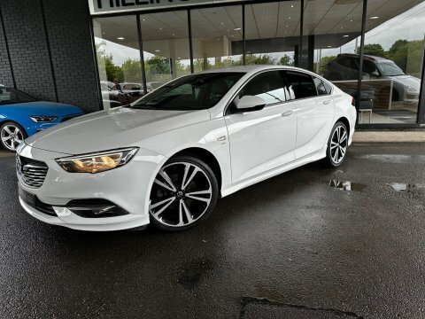 Vauxhall Insignia 2.0 Turbo D White #2