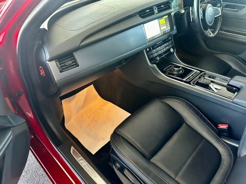 Jaguar XF 2.0D 240 Portfolio Awd Blue #58