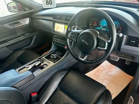 Jaguar XF 2.0D 240 Portfolio Awd Blue #26