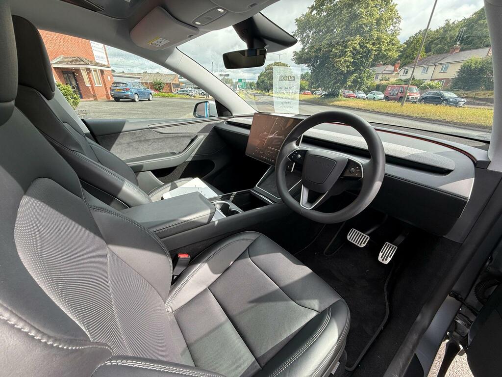 Tesla Model Y Suv WU25BMO White #12